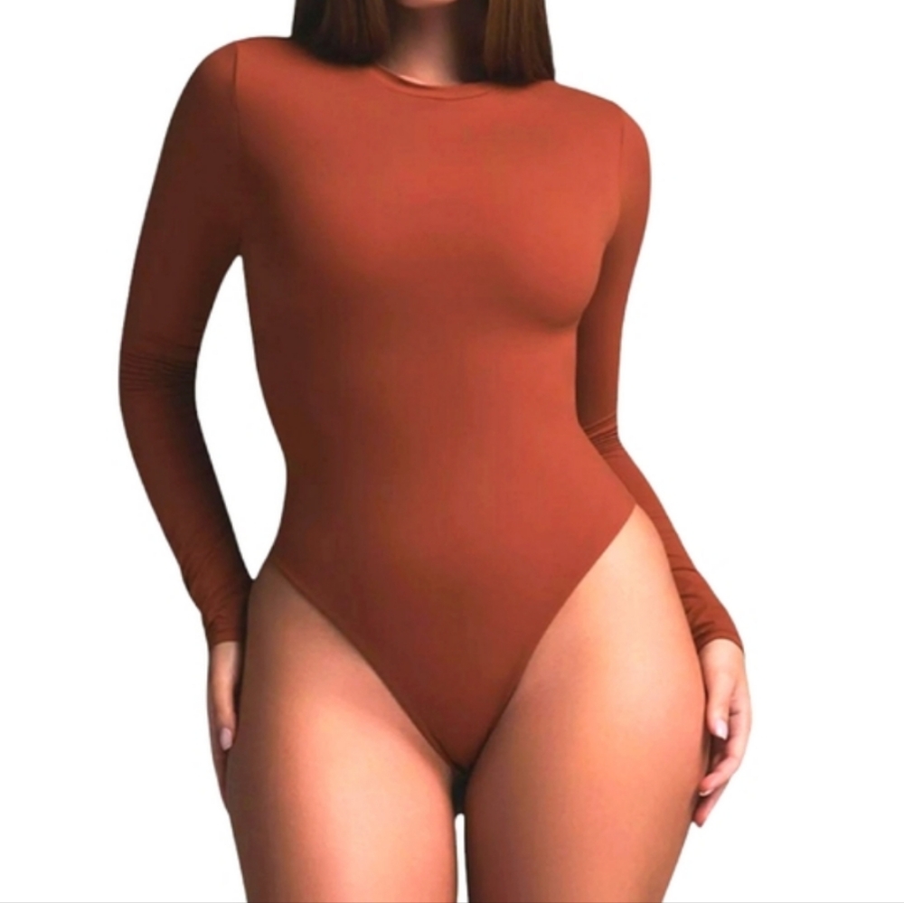 SKIMS Fits Everybody Long Sleeve Bodysuit